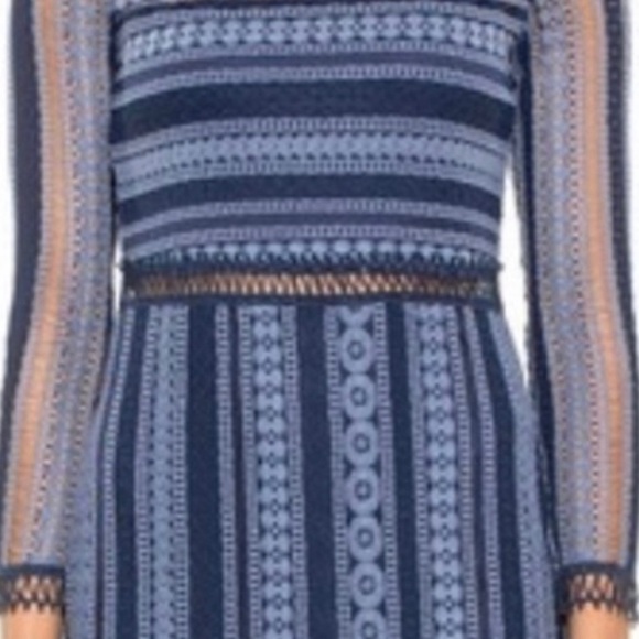 Alexia Admor Lace detail Dress - Picture 3 of 5